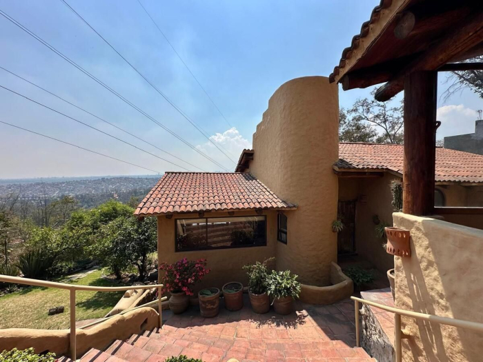 Tu nuevo hogar con encanto único en Vistas del Valle