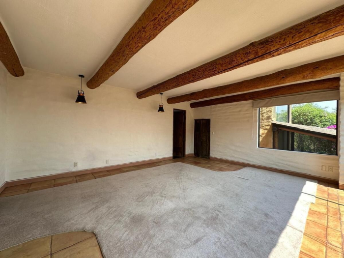 Tu nuevo hogar con encanto único en Vistas del Valle