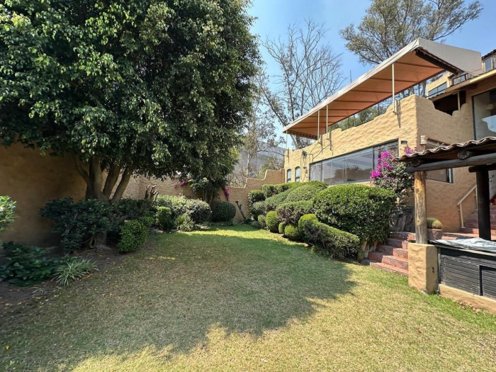 Tu nuevo hogar con encanto único en Vistas del Valle