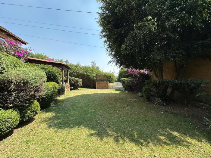Tu nuevo hogar con encanto único en Vistas del Valle