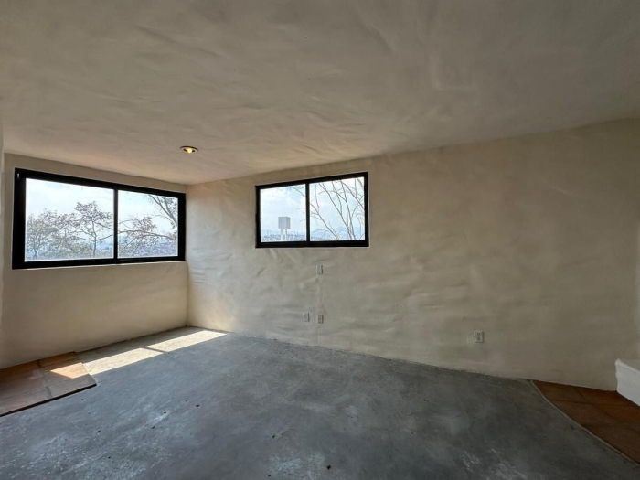 Tu nuevo hogar con encanto único en Vistas del Valle