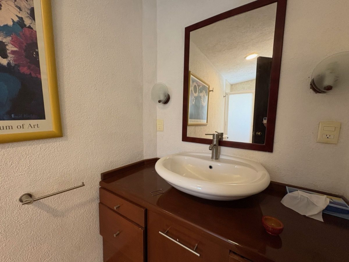 Casa en venta en Lomas del Huizachal, entre la Herradura y Conscripto