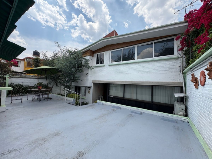 Casa en venta en Lomas del Huizachal, entre la Herradura y Conscripto