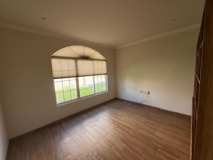 Venta de casa en conjunto de casitas en valle de las Palmas Interlomas