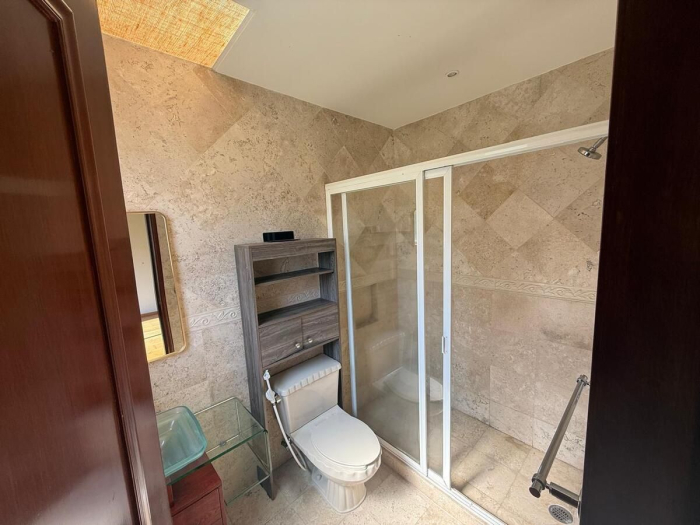 Venta de casa en conjunto de casitas en valle de las Palmas Interlomas
