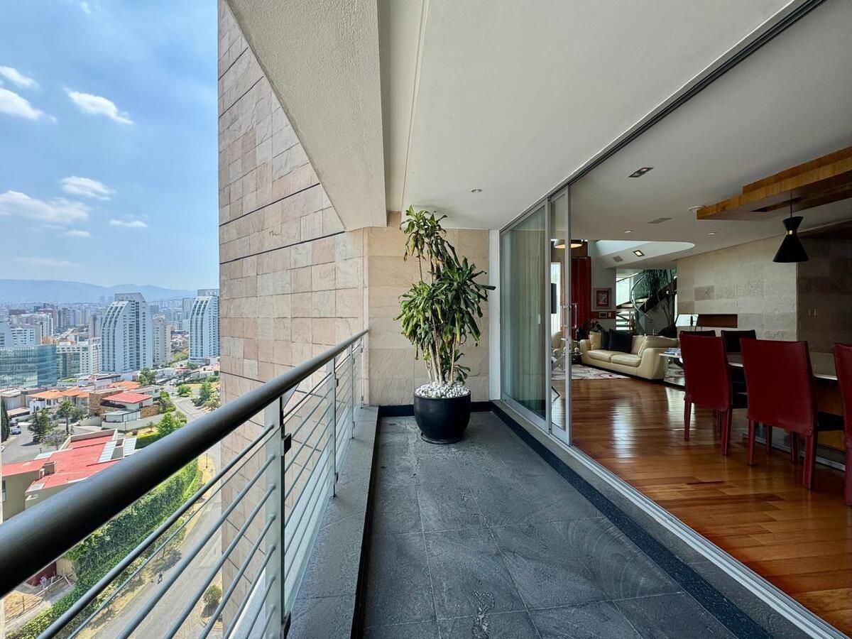vive la cima del lujo en este espectacular penthouse de 628 m2 en villa magna
