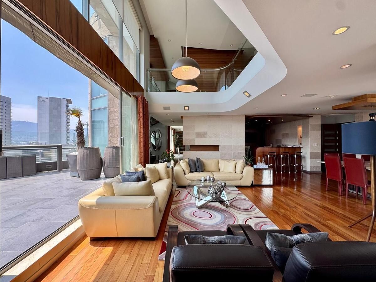 vive la cima del lujo en este espectacular penthouse de 628 m2 en villa magna