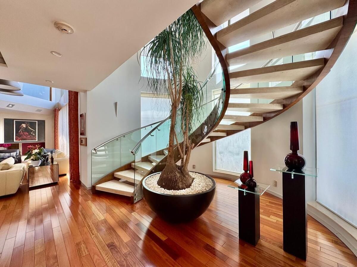 vive la cima del lujo en este espectacular penthouse de 628 m2 en villa magna