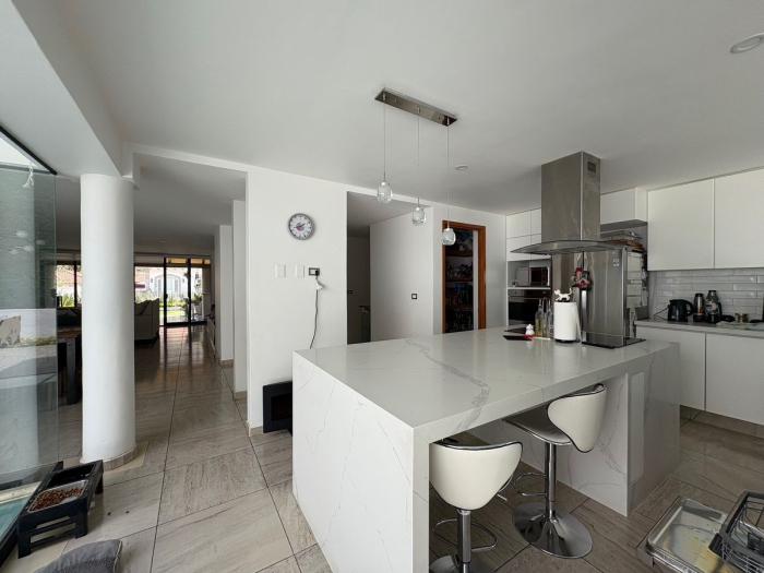 Casa en venta en Bosque real, calle privada con vigilancia