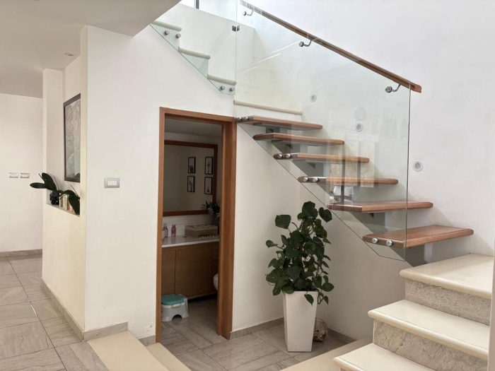 Casa en venta en Bosque real, calle privada con vigilancia