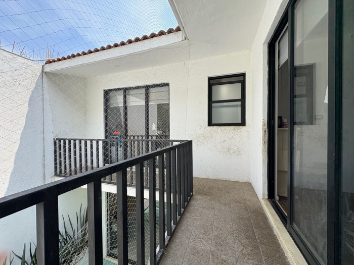 Casa en venta en Bosque real, calle privada con vigilancia