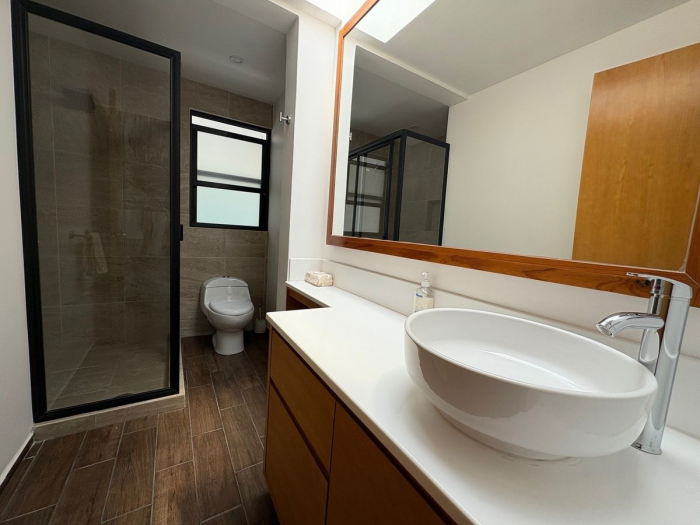 Casa en venta en Bosque real, calle privada con vigilancia