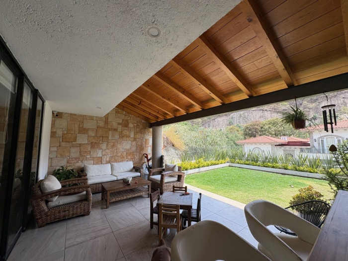 Casa en venta en Bosque real, calle privada con vigilancia