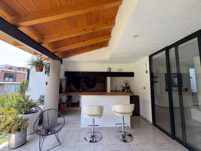 Casa en venta en Bosque real, calle privada con vigilancia