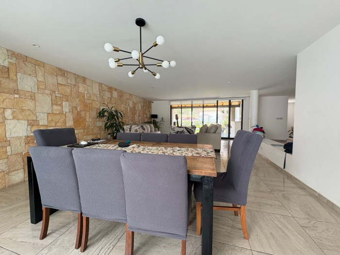 Casa en venta en Bosque real, calle privada con vigilancia