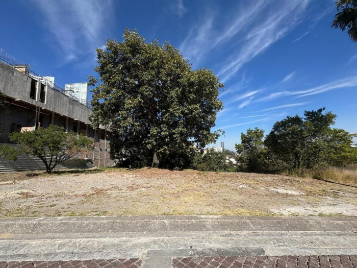 Terreno en Venta en Av. del Silencio, Bosque Real