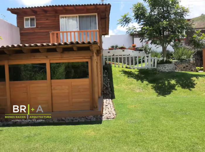 HERMOSA CASA CON ACCESO AL RIO