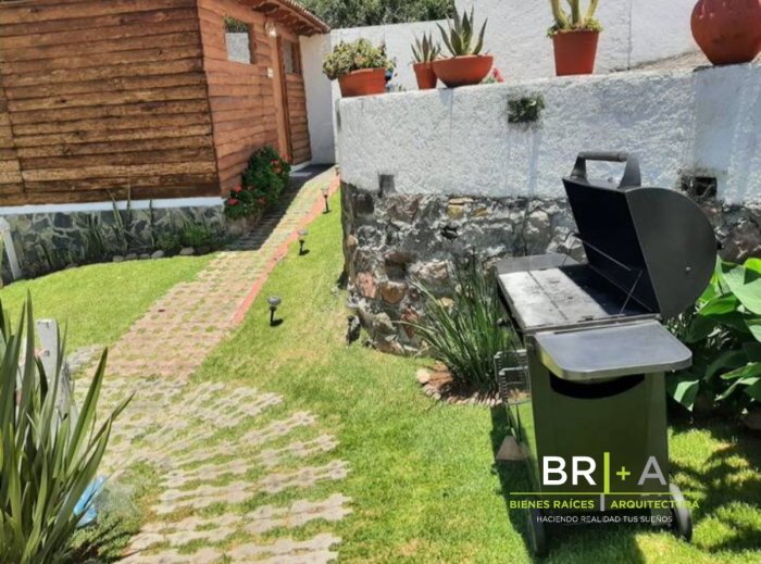 HERMOSA CASA CON ACCESO AL RIO