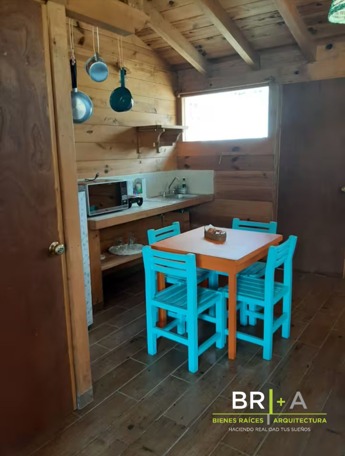HERMOSA CASA CON ACCESO AL RIO