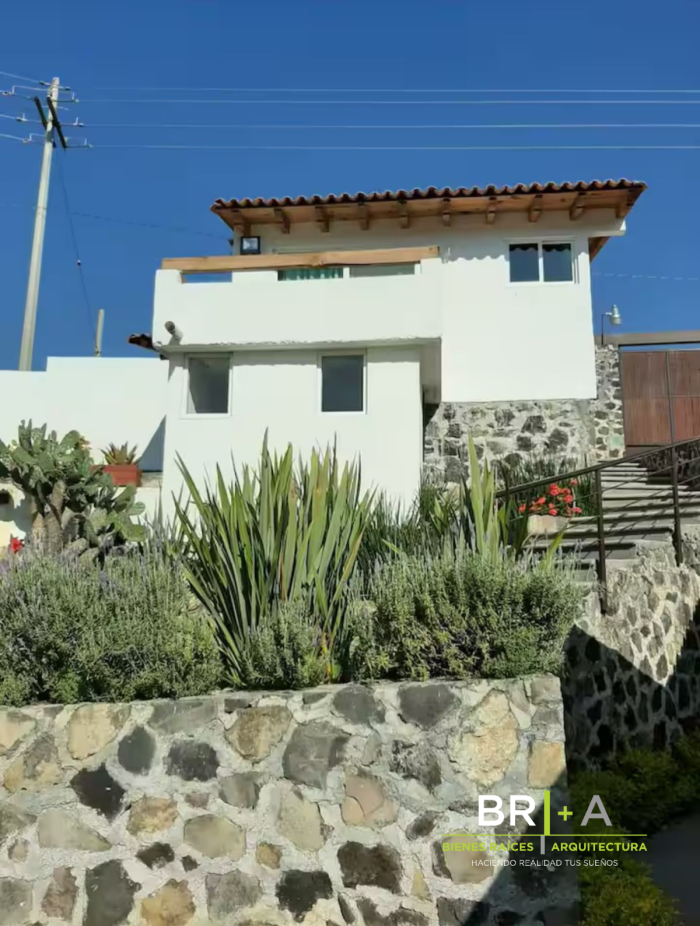 HERMOSA CASA CON ACCESO AL RIO