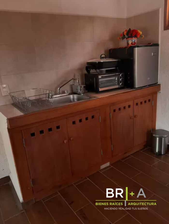 HERMOSA CASA CON ACCESO AL RIO