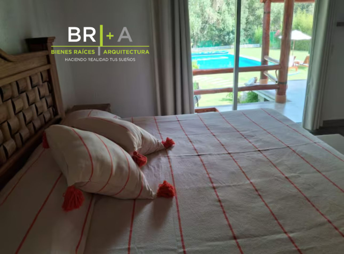 HERMOSA CASA CON ACCESO AL RIO