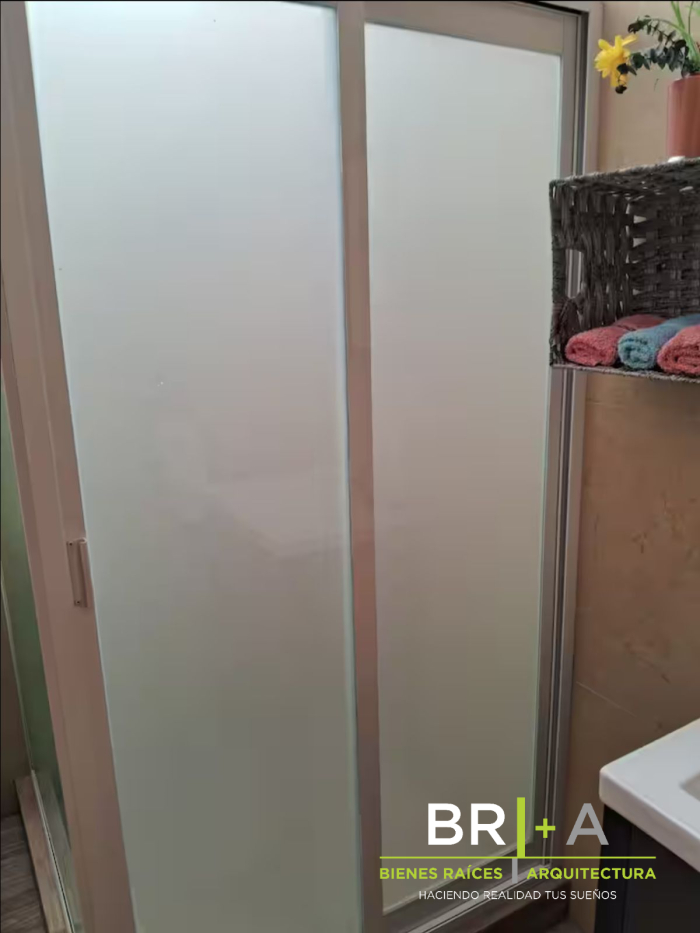 HERMOSA CASA CON ACCESO AL RIO