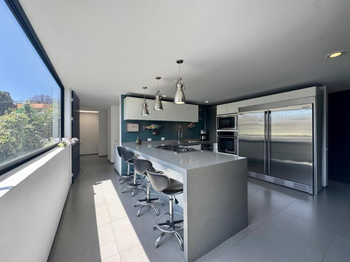 Magnifica casa en venta - Lomas Hipódromo