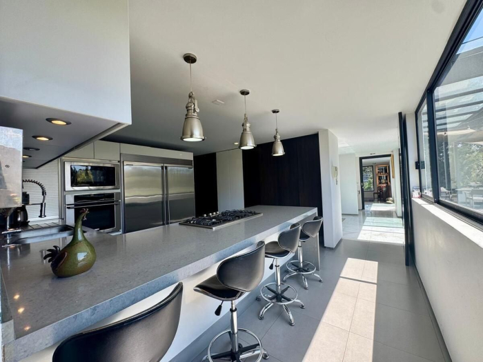 Magnifica casa en venta - Lomas Hipódromo