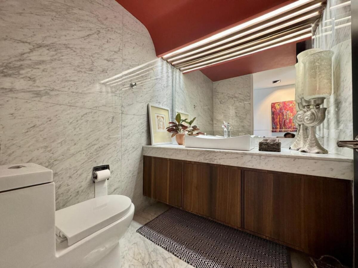 Magnifica casa en venta - Lomas Hipódromo