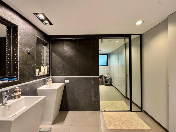 Magnifica casa en venta - Lomas Hipódromo