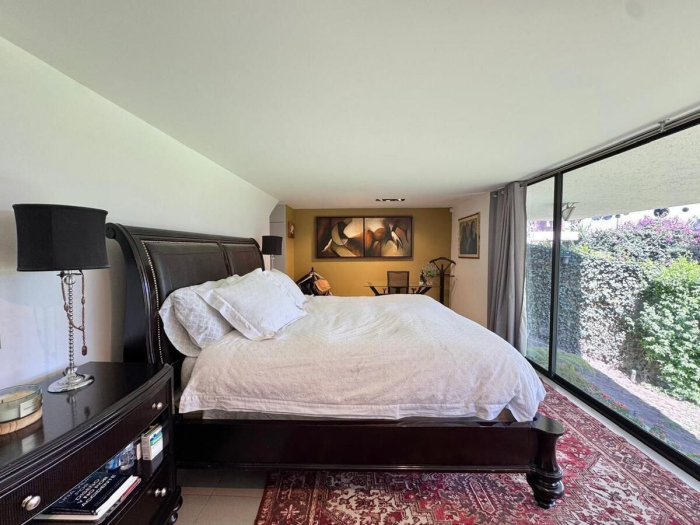 Magnifica casa en venta - Lomas Hipódromo