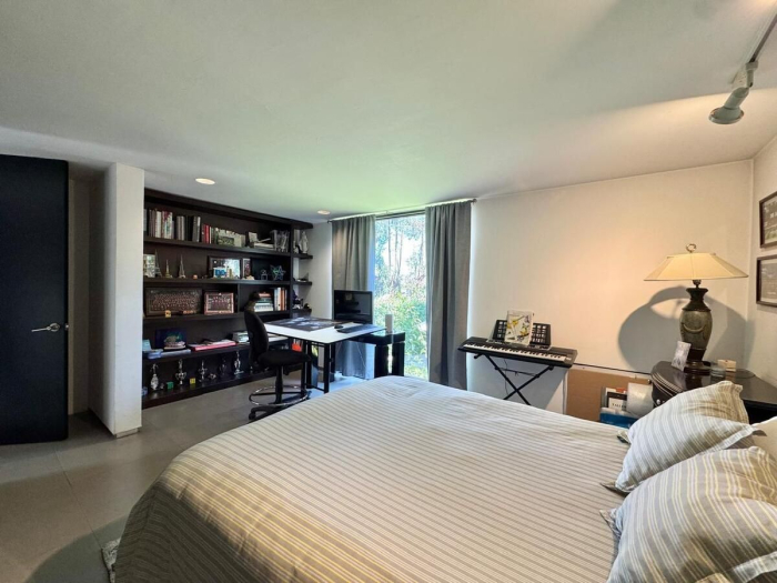 Magnifica casa en venta - Lomas Hipódromo