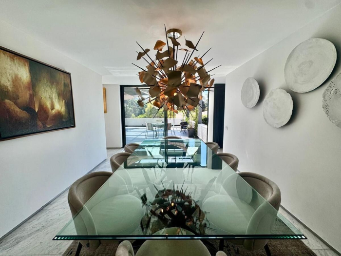 Magnifica casa en venta - Lomas Hipódromo