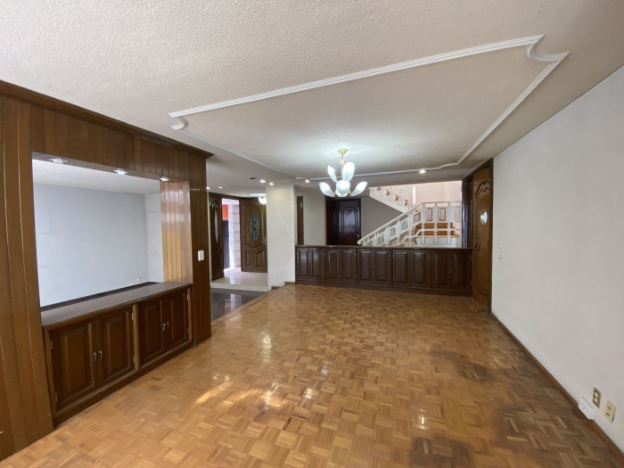 Casa en Venta. Satelite. Seguridad y amplios espacios.