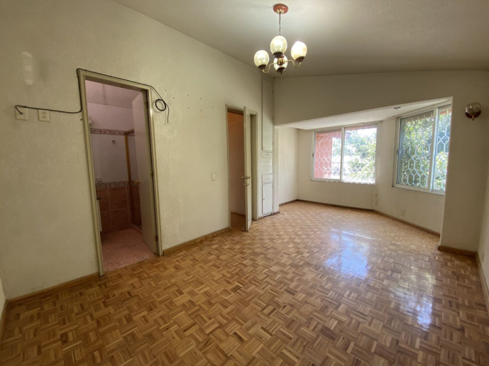 Casa en Venta. Satelite. Seguridad y amplios espacios.