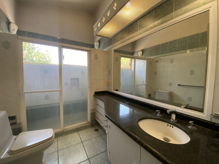 Casa en Venta. Satelite. Seguridad y amplios espacios.