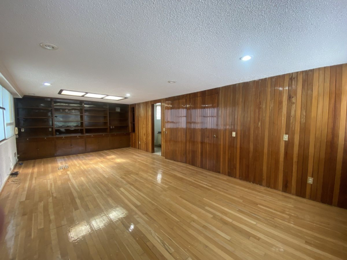 Casa en Venta. Satelite. Seguridad y amplios espacios.