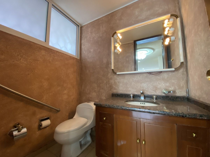 Casa en Venta. Satelite. Seguridad y amplios espacios.