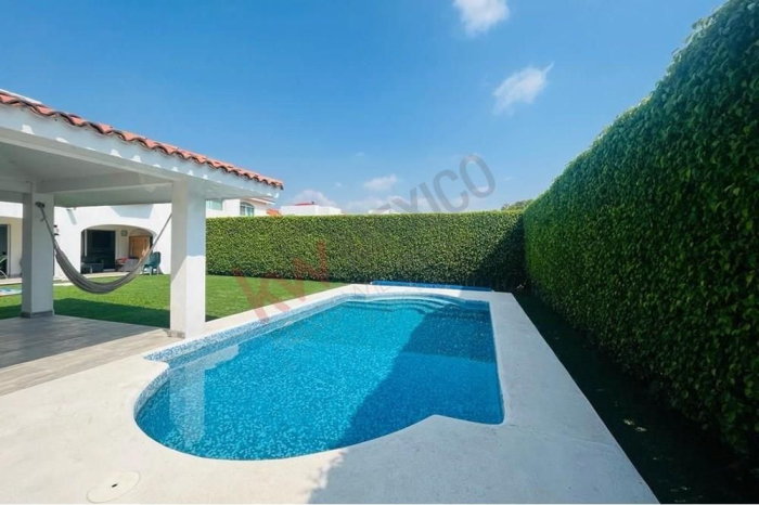 CASA AMPLIA Y LUMINOSA CON BOVEDA CATALANA EN VENTA EN LOMAS DE COCOYOC
