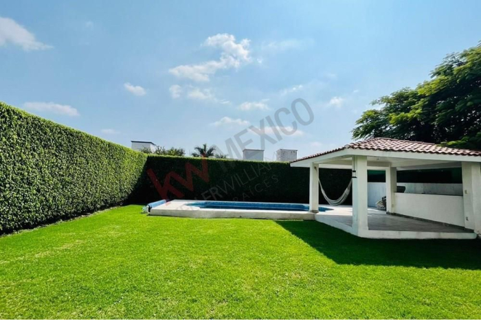 CASA AMPLIA Y LUMINOSA CON BOVEDA CATALANA EN VENTA EN LOMAS DE COCOYOC