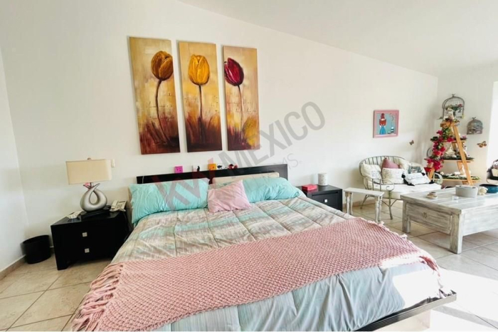 CASA AMPLIA Y LUMINOSA CON BOVEDA CATALANA EN VENTA EN LOMAS DE COCOYOC