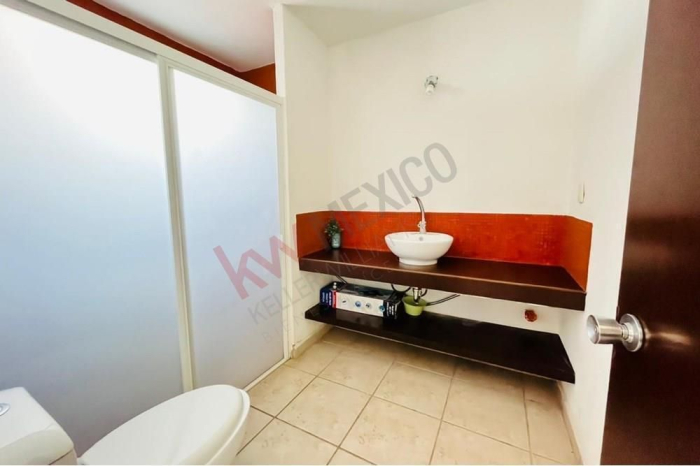 CASA AMPLIA Y LUMINOSA CON BOVEDA CATALANA EN VENTA EN LOMAS DE COCOYOC