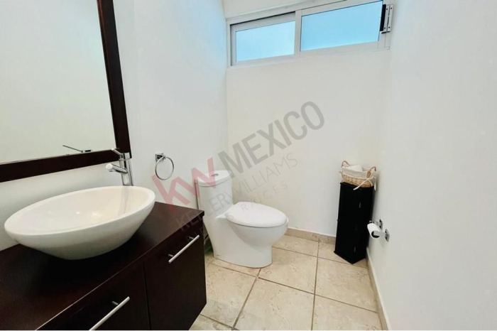 CASA AMPLIA Y LUMINOSA CON BOVEDA CATALANA EN VENTA EN LOMAS DE COCOYOC