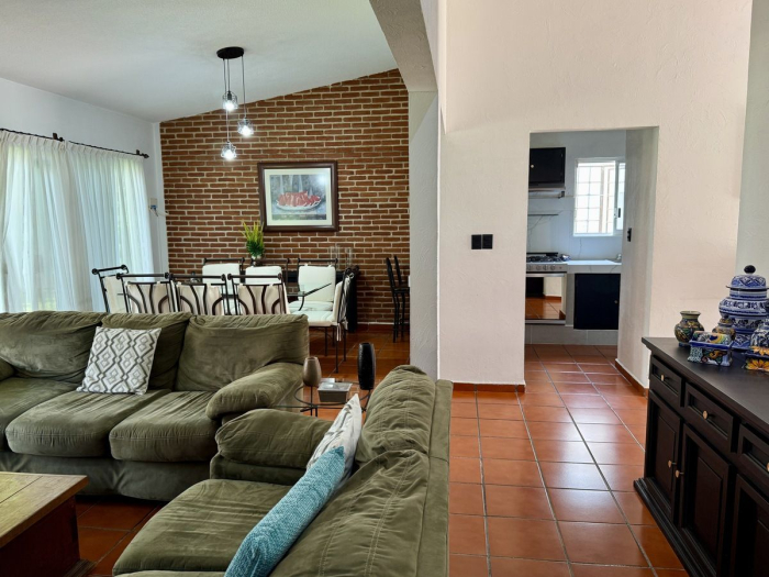 CASA EN VENTA LOMAS DE COCOYOC Doble Terreno fusionado