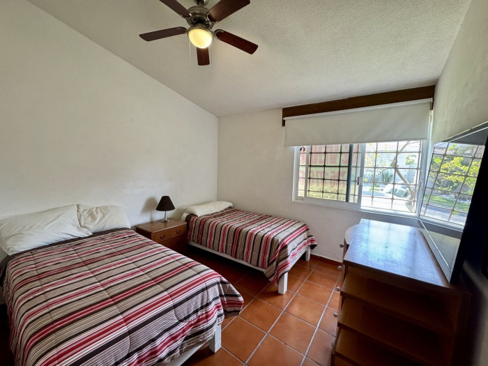 CASA EN VENTA LOMAS DE COCOYOC Doble Terreno fusionado
