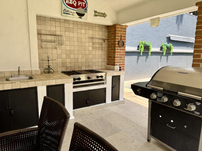 CASA EN VENTA LOMAS DE COCOYOC Doble Terreno fusionado
