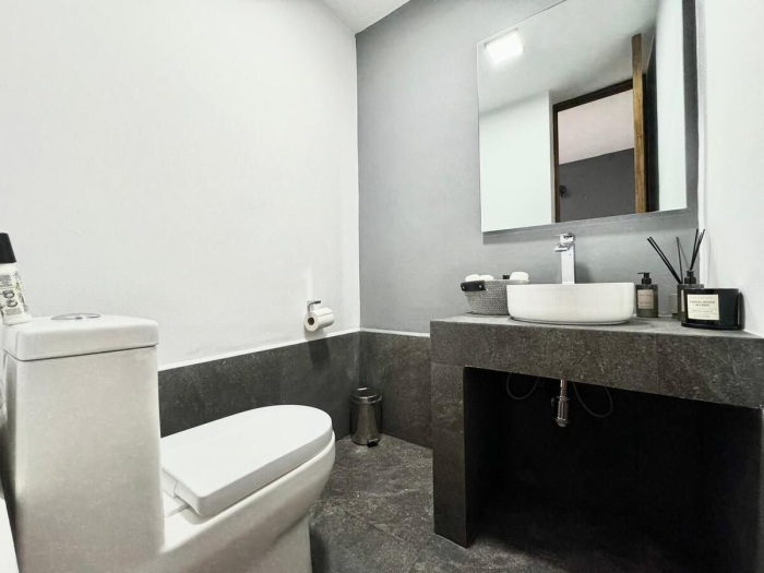 Magnifica casa en venta recién remodelada - Vista del Valle