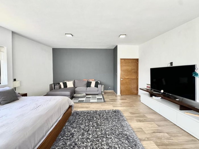 Magnifica casa en venta recién remodelada - Vista del Valle