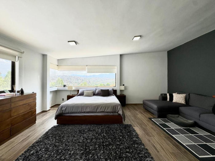 Magnifica casa en venta recién remodelada - Vista del Valle